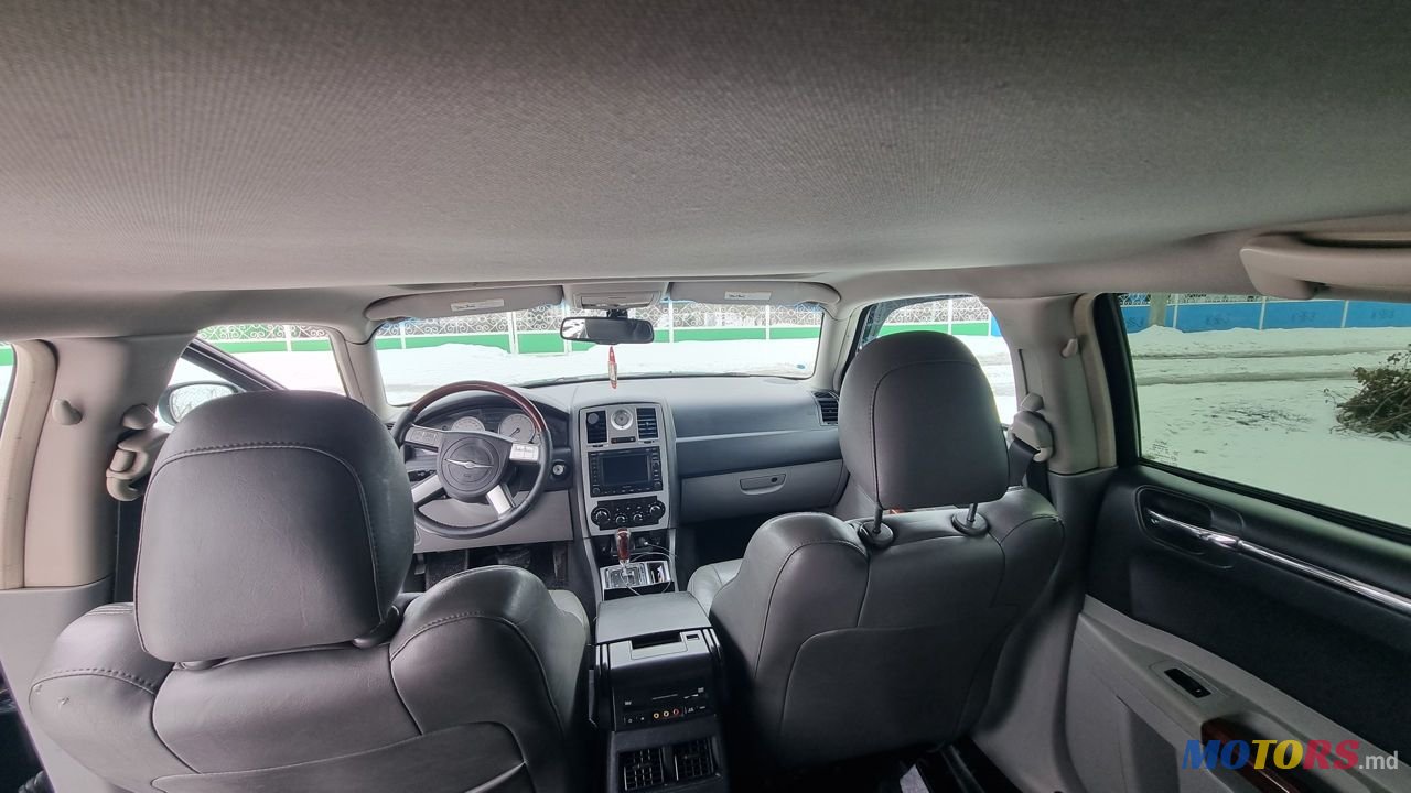 2006' Chrysler 300C photo #3