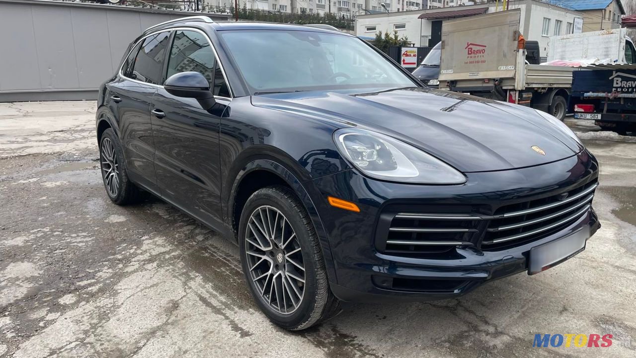 2019' Porsche Cayenne photo #5