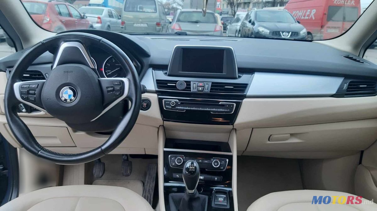 2015' BMW 2 Series Gran Tourer photo #3