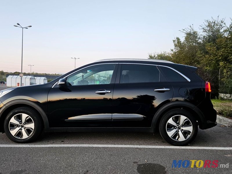 2017' Kia Niro photo #5