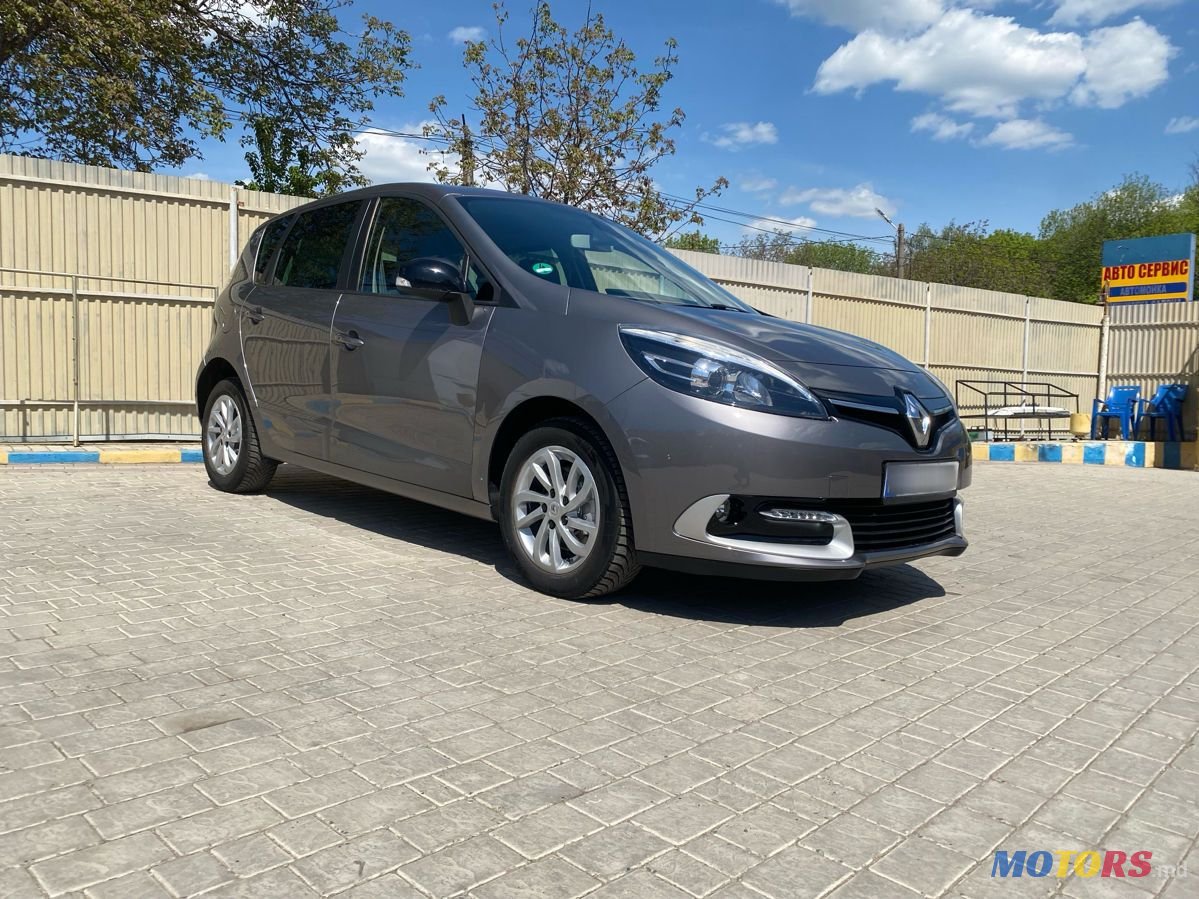 2015' Renault Scenic photo #2
