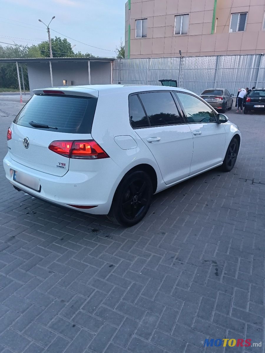 2015' Volkswagen Golf photo #3