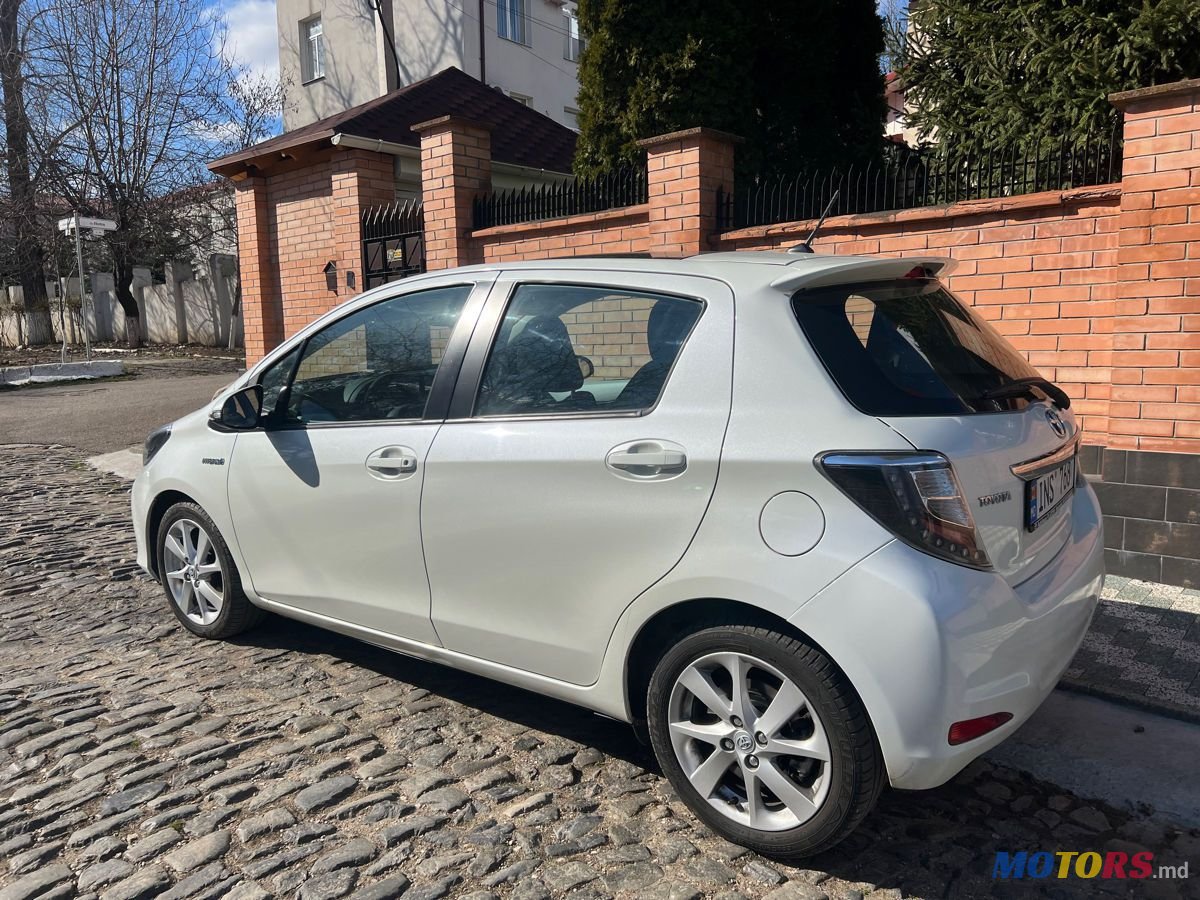 2013' Toyota Yaris photo #1