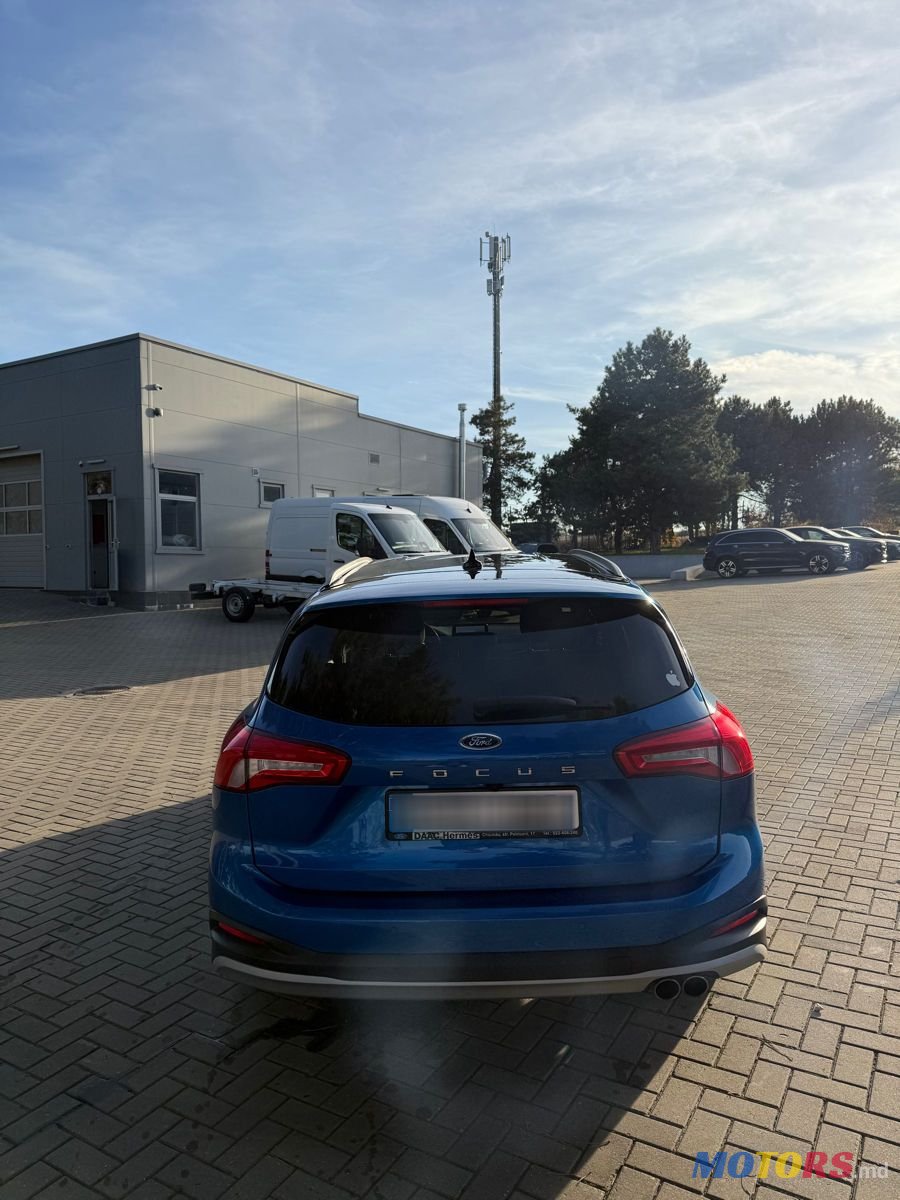 2020' Ford Focus photo #4