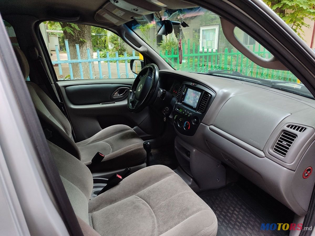 2002' Mazda Tribute photo #5