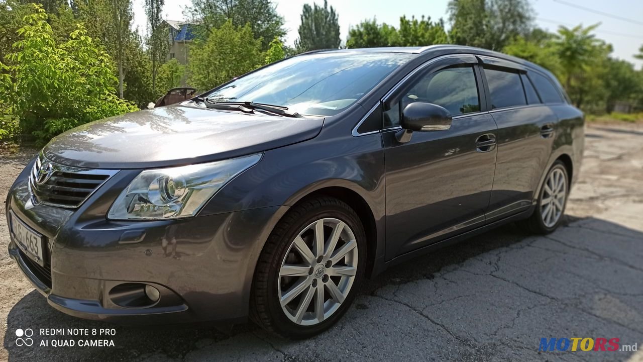 2010' Toyota Avensis photo #2