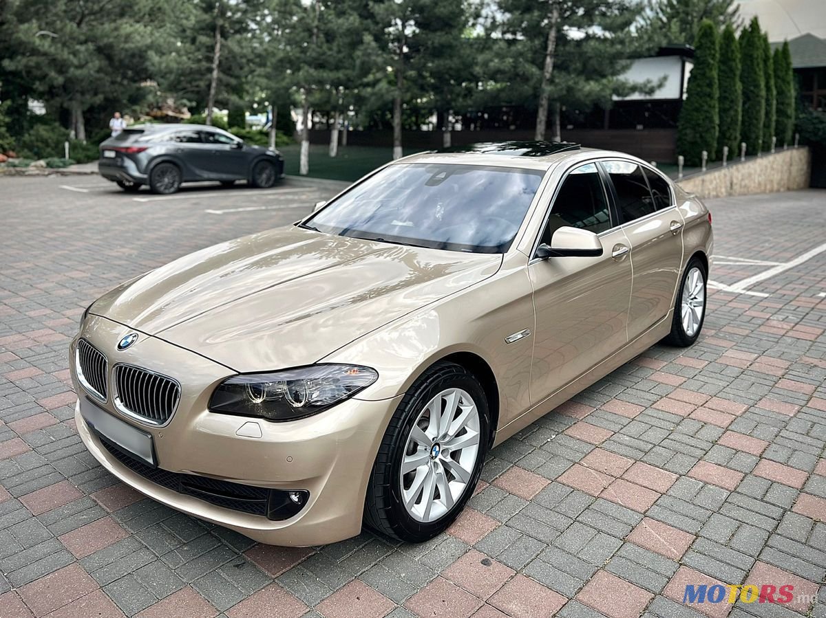 2013' BMW 5 Series photo #3