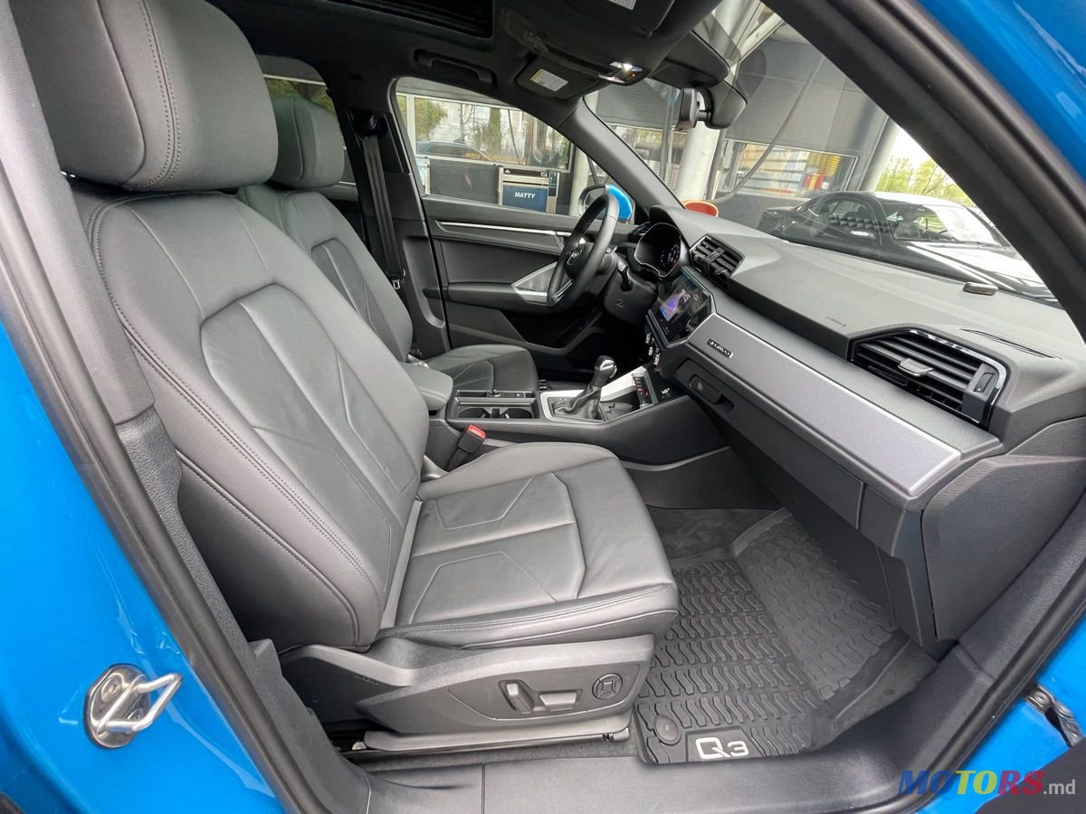 2020' Audi Q3 photo #5