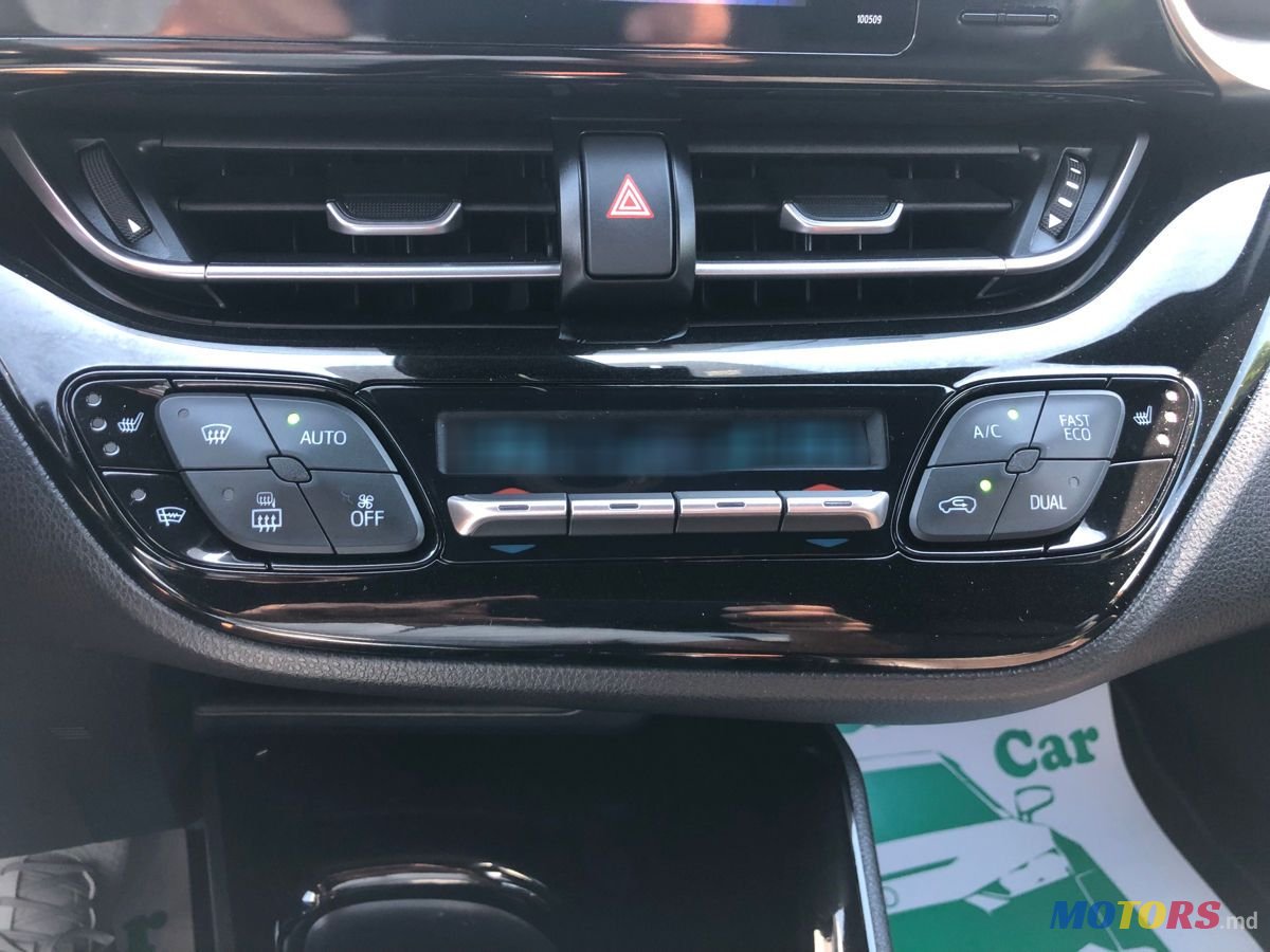 2017' Toyota C-HR photo #5