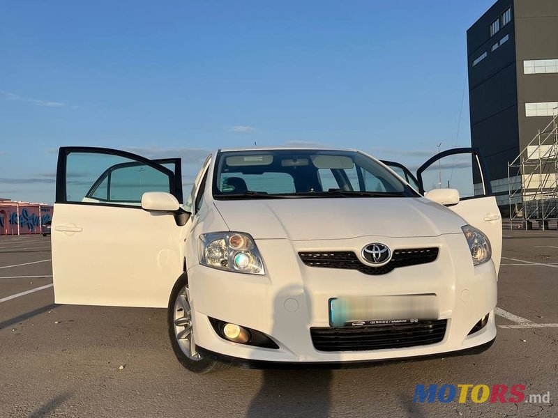 2009' Toyota Auris photo #3