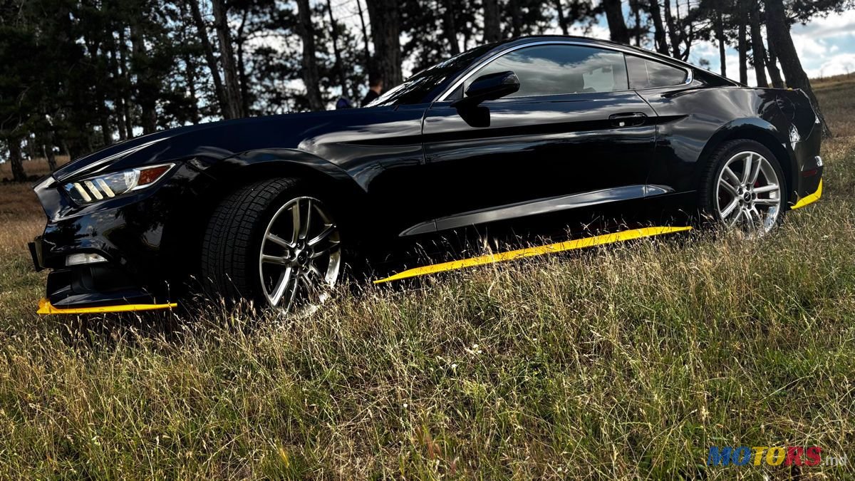 2016' Ford Mustang photo #3