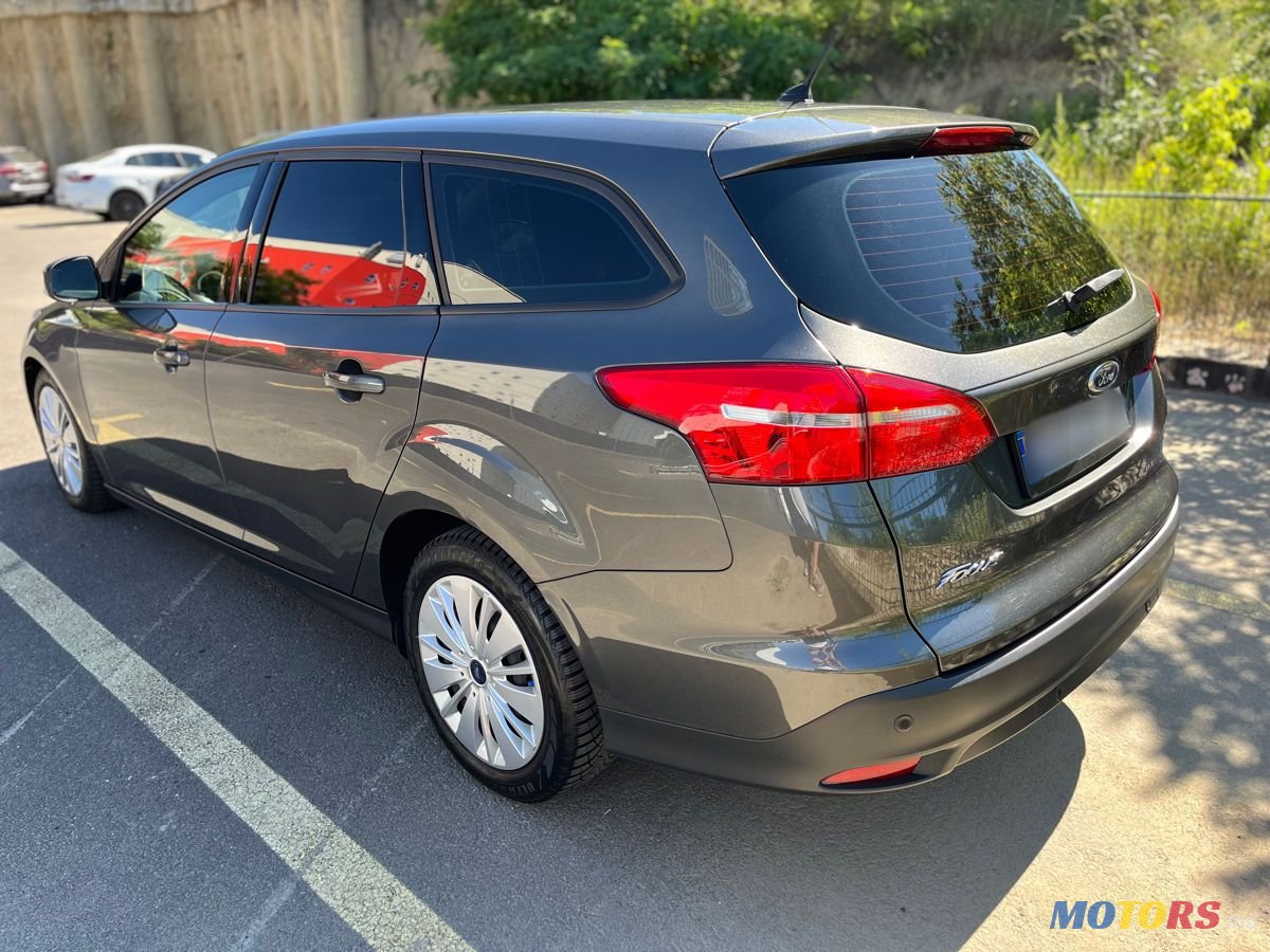 2016' Ford Focus photo #4