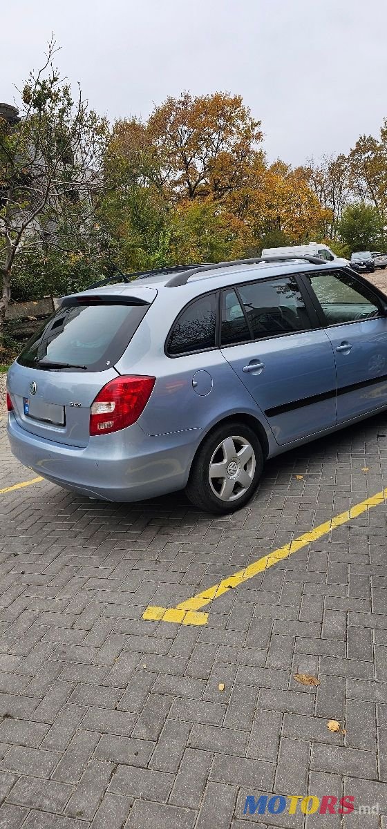 2011' Skoda Fabia photo #3