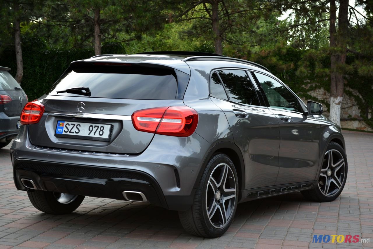 2015' Mercedes-Benz Gla photo #2