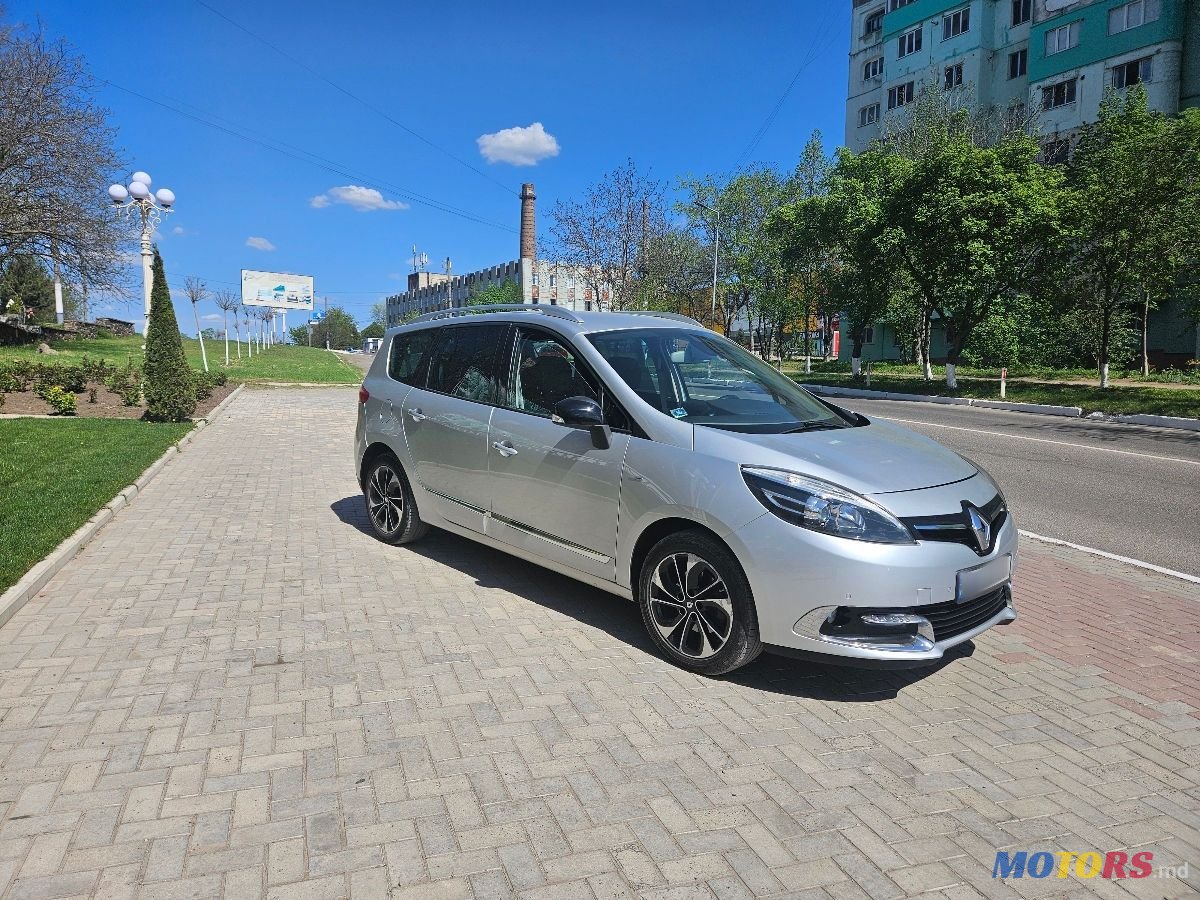2015' Renault Grand Scenic photo #3
