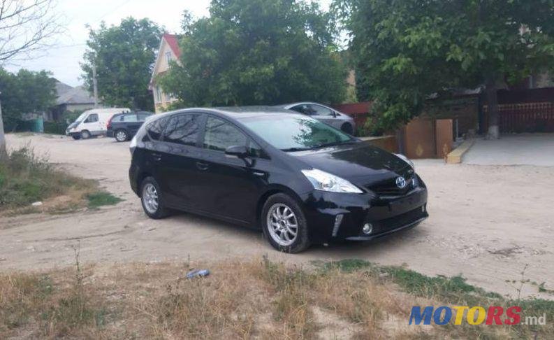 2014' Toyota Prius + photo #1