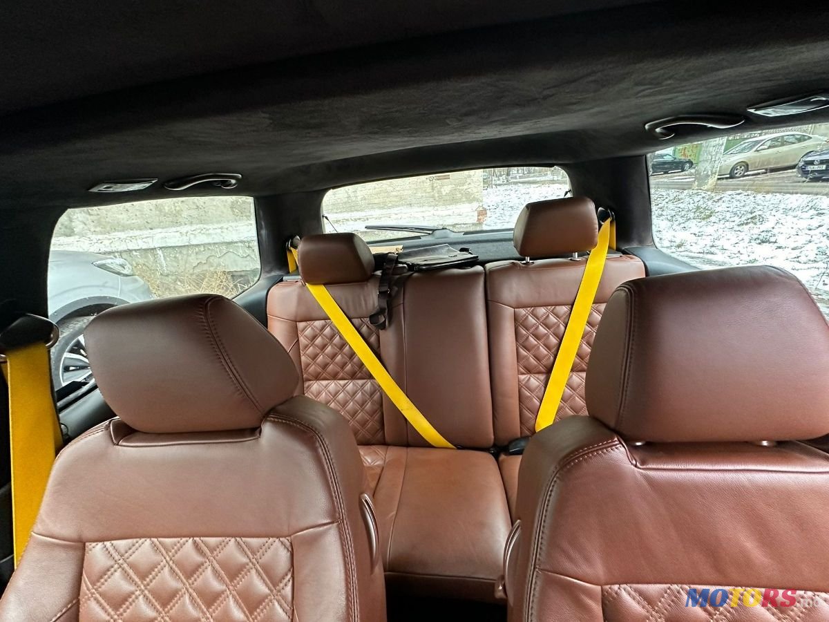 2002' Volkswagen Golf photo #6