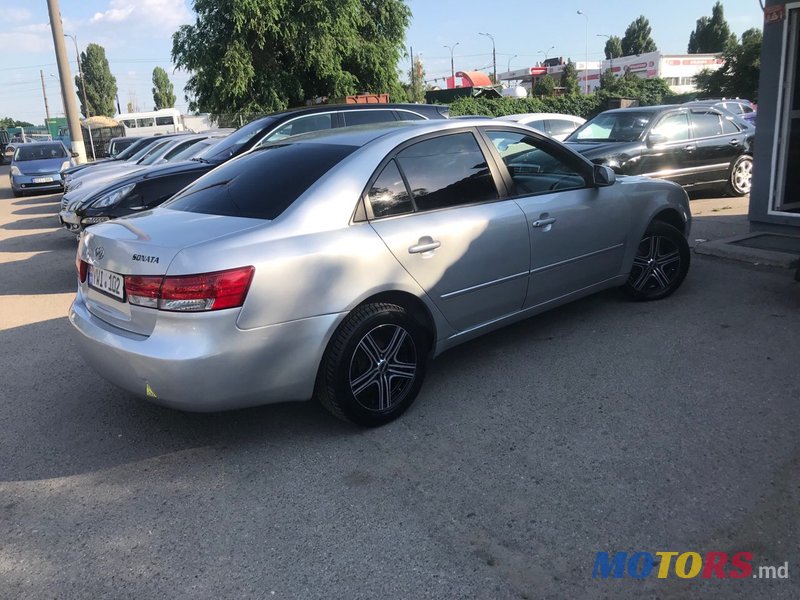 2006' Hyundai Sonata NF photo #1