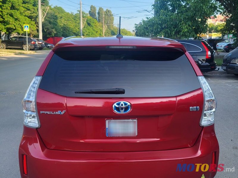 2012' Toyota Prius v photo #5