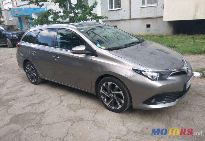 2015' Toyota Auris photo #1