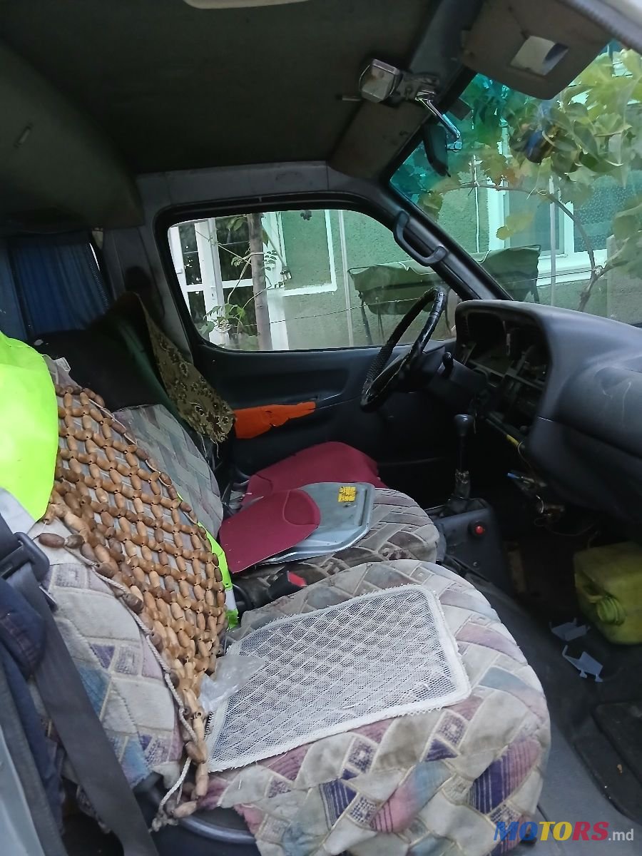 1993' Toyota HiAce photo #2