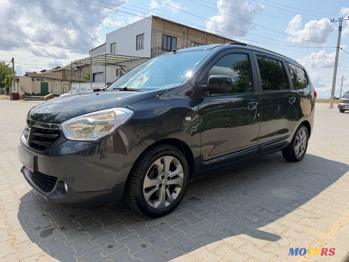 2015' Dacia Lodgy photo #3