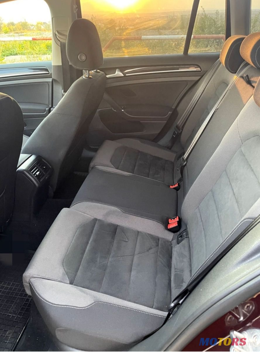 2018' Volkswagen Golf photo #6