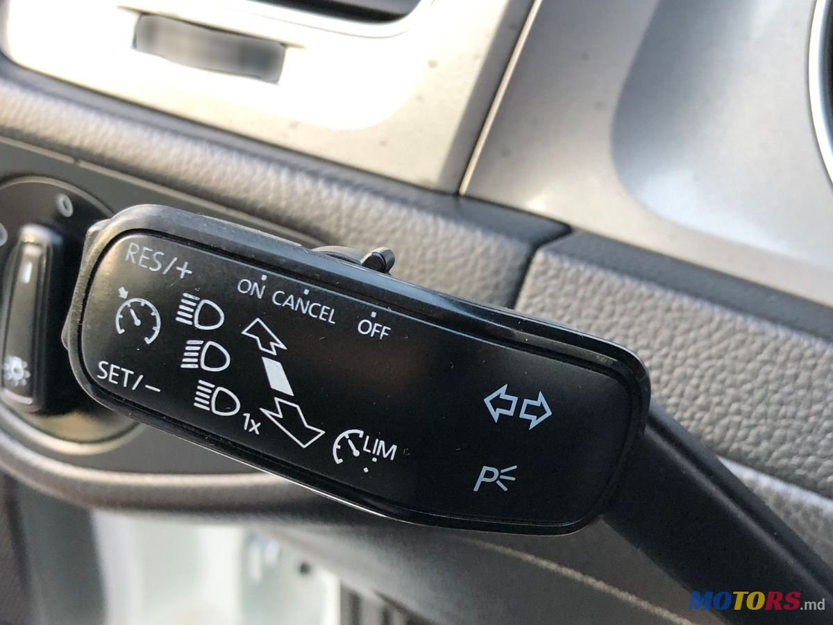 2016' Volkswagen Golf photo #5