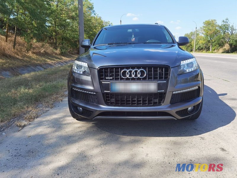 2013' Audi Q7 photo #1