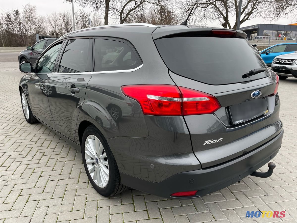 2017' Ford Focus photo #5