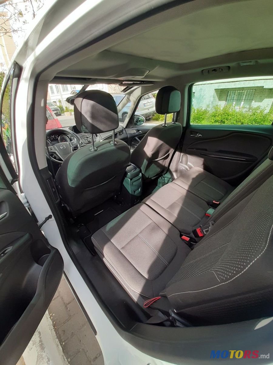2013' Opel Zafira photo #5