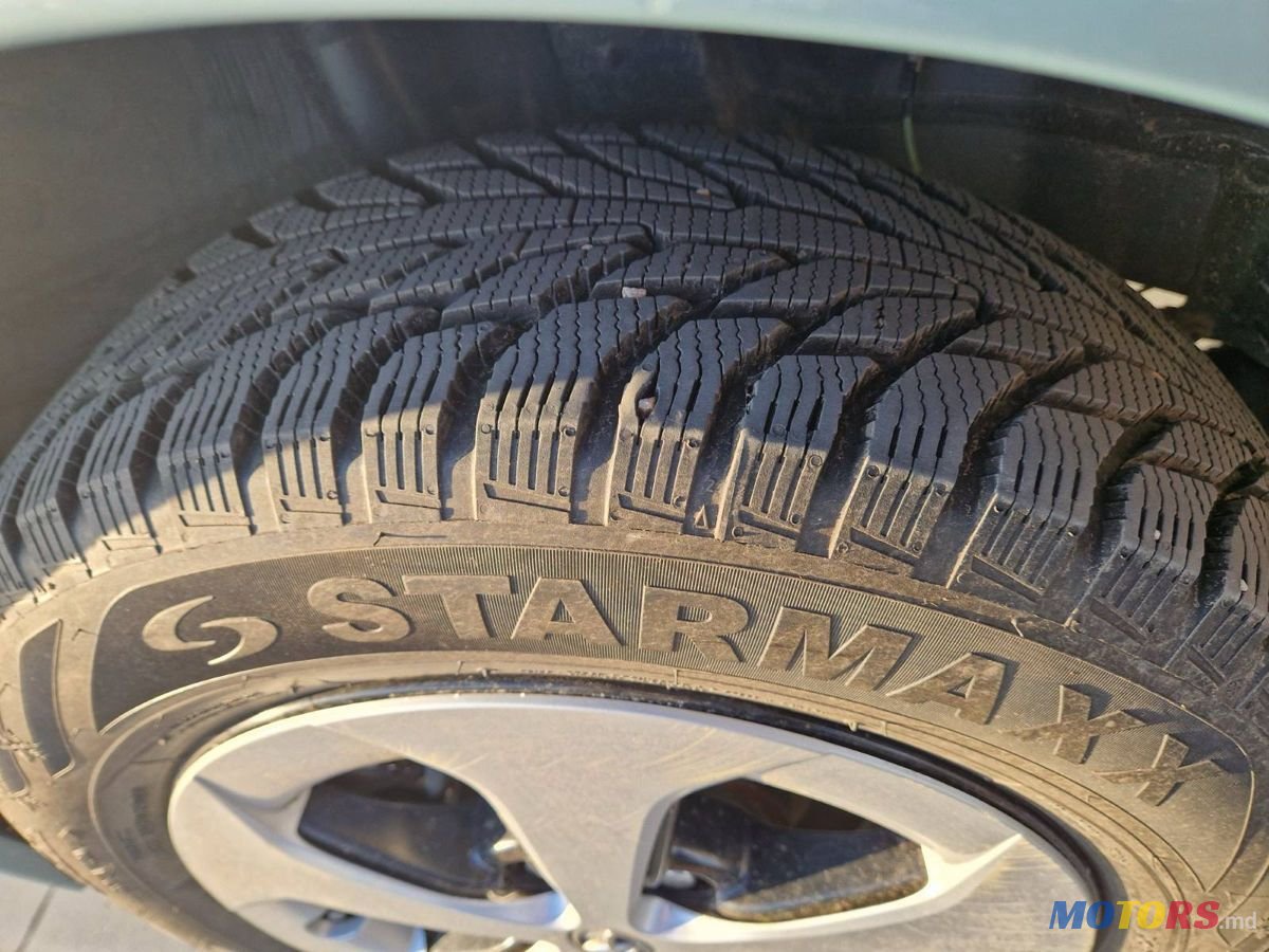 2014' Toyota Prius photo #6