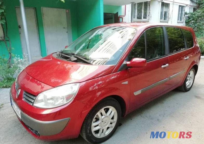 2005' Renault Grand Scenic photo #1
