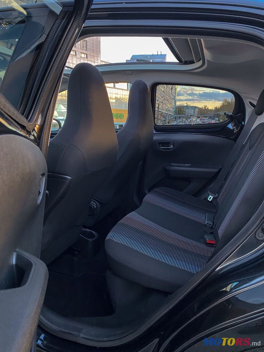 2014' Peugeot 108 photo #6