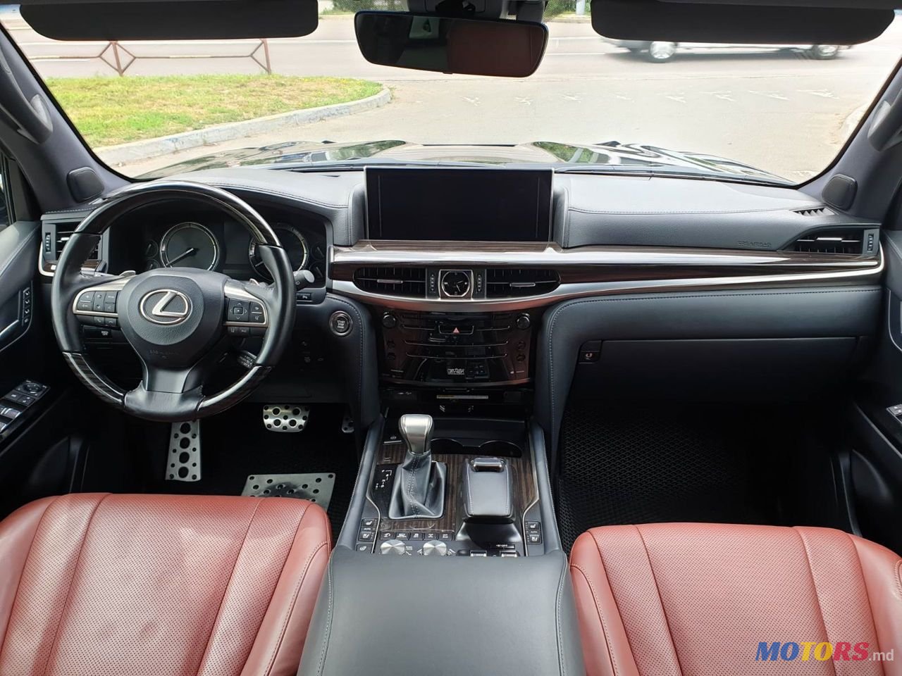 2019' Lexus Lx Series photo #6