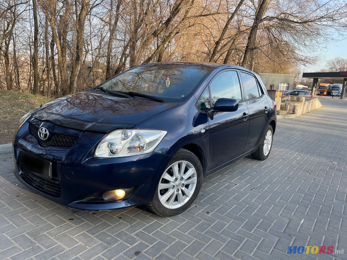 2007' Toyota Auris photo #1