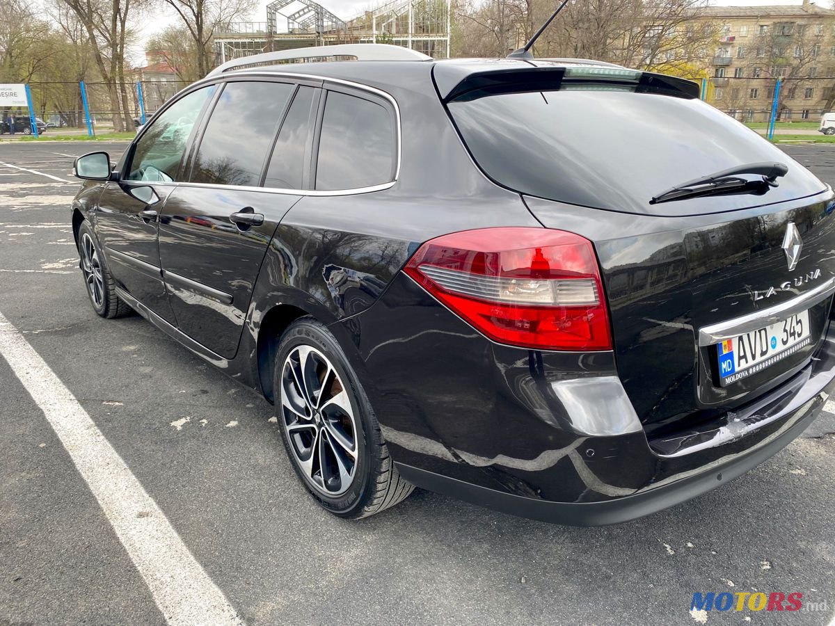 2014' Renault Laguna photo #5