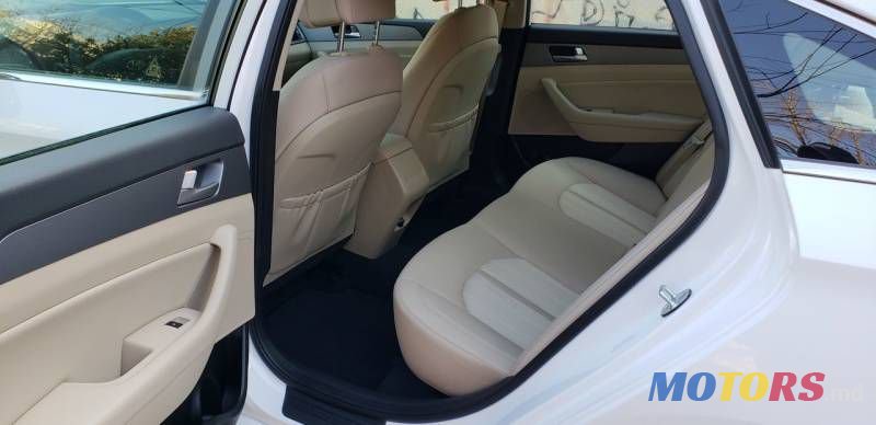 2017' Hyundai Sonata photo #4