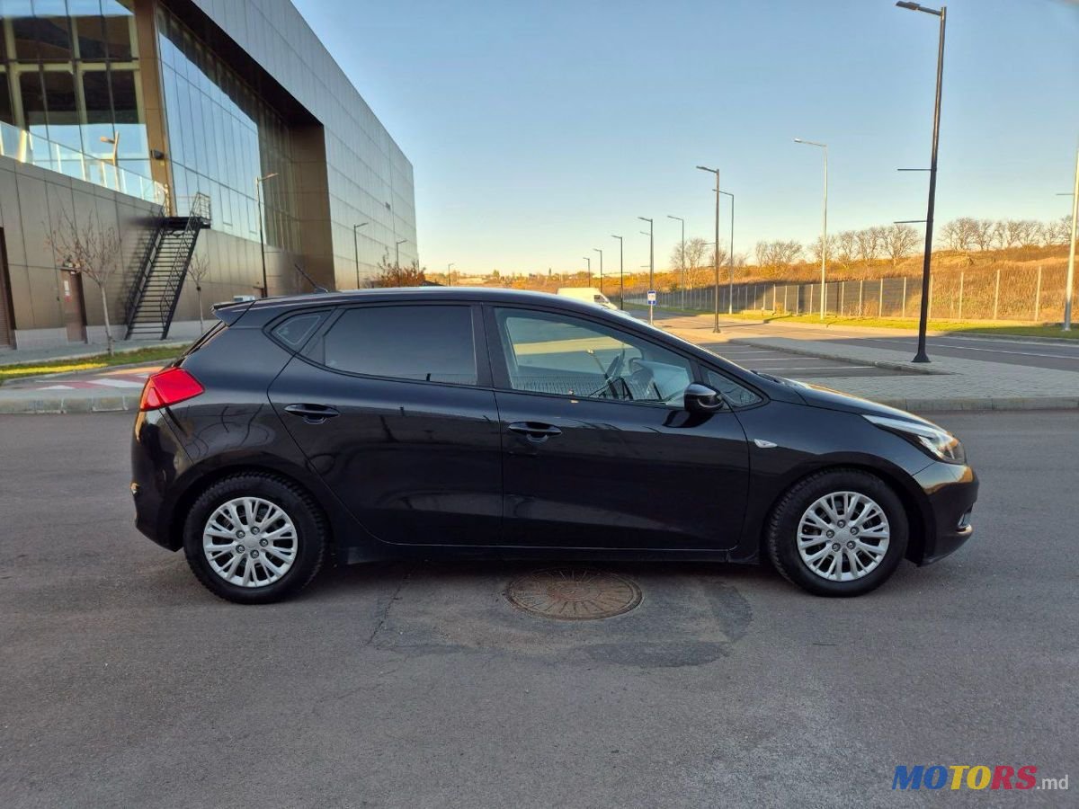 2013' Kia Ceed photo #6