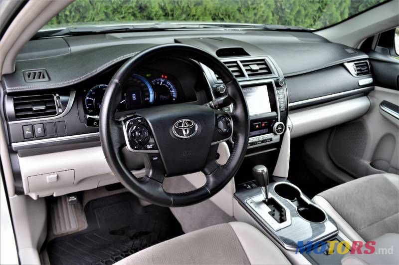 2013' Toyota Camry photo #4