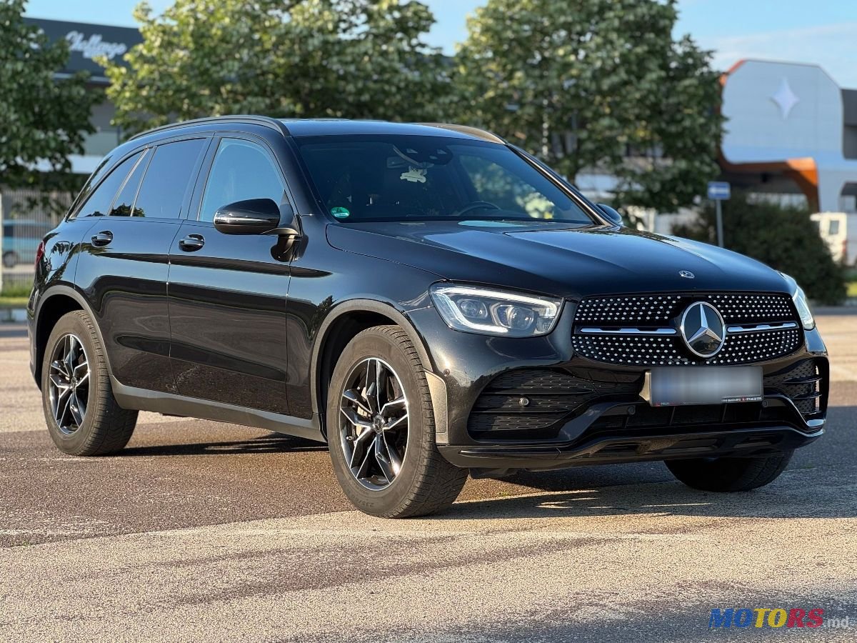 2020' Mercedes-Benz GLC photo #2