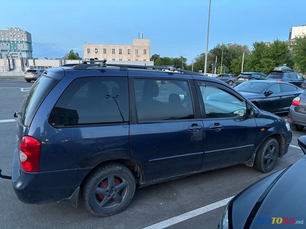 2003' Mazda MPV photo #1