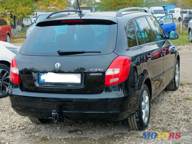 2013' Skoda Fabia photo #4