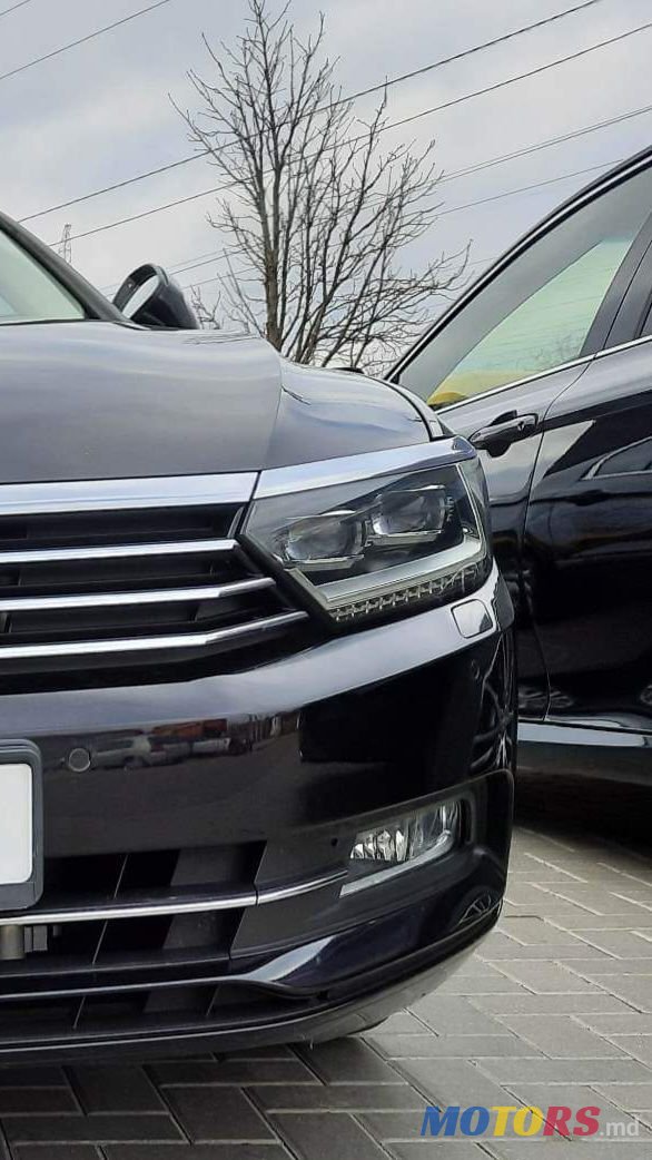 2015' Volkswagen Passat photo #2