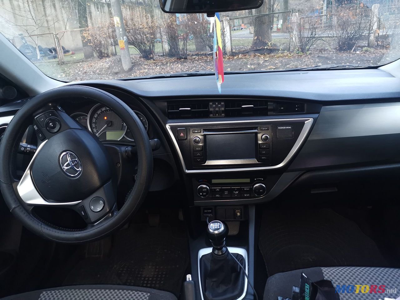 2014' Toyota Auris photo #4