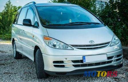 2001' Toyota Previa photo #1