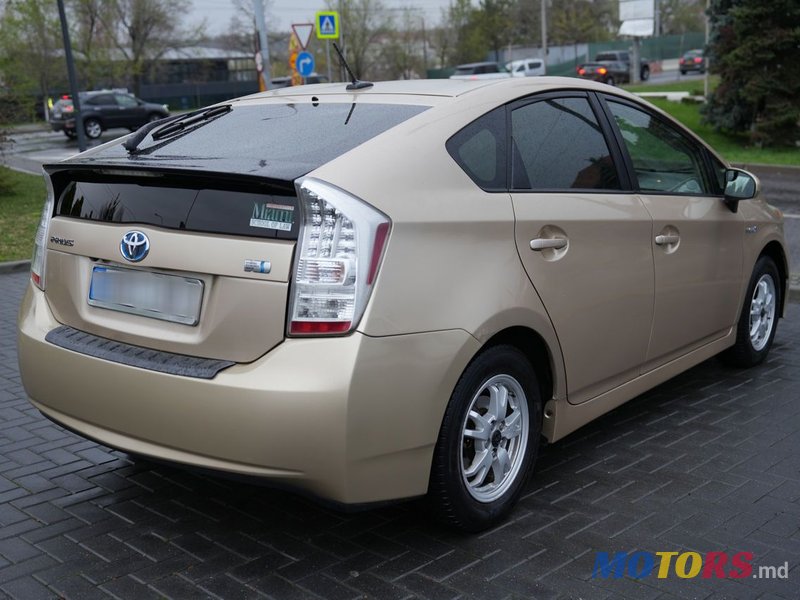 2010' Toyota Prius photo #6