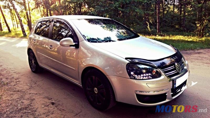 2005' Volkswagen Golf photo #1