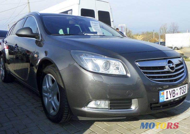 2010' Opel Insignia photo #1