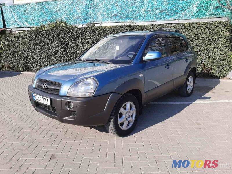 2005' Hyundai Tucson photo #5